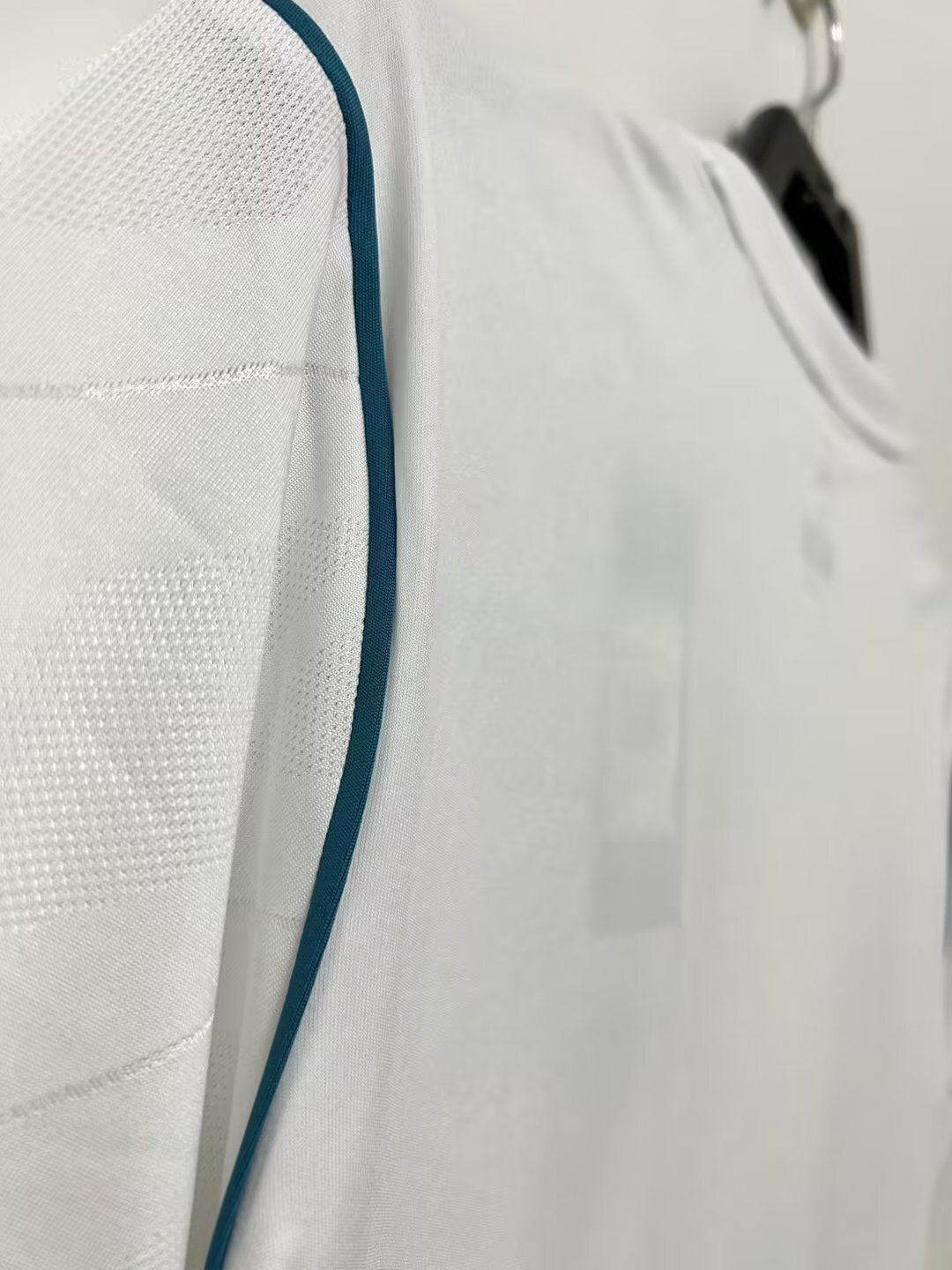 Camiseta Retro de Hombre Real Madrid - Temporada 2017/18
