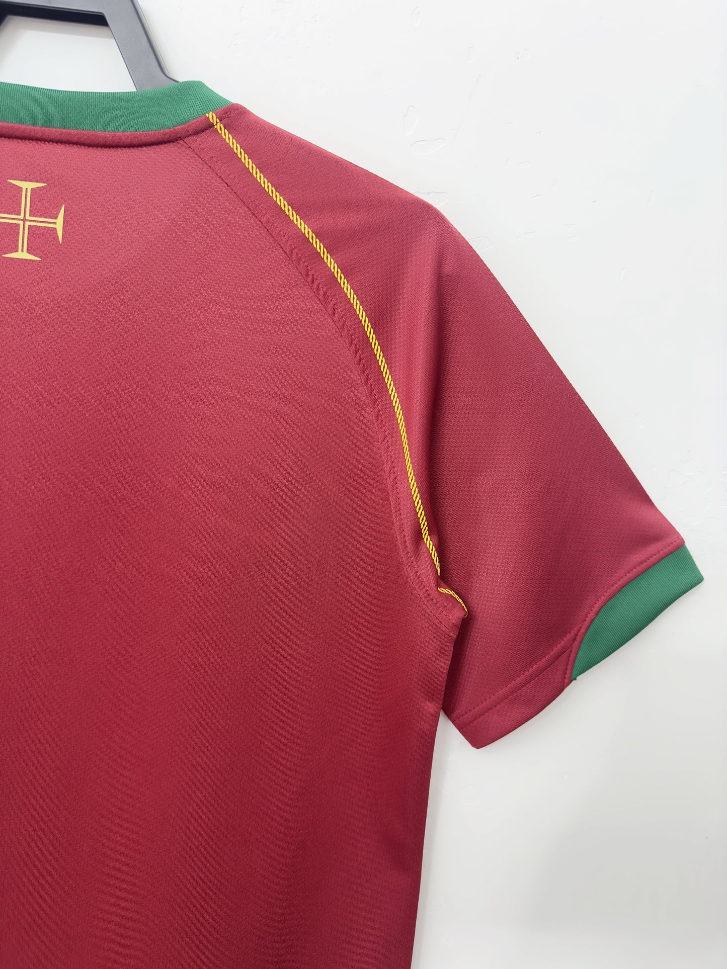 Man's Retro Jersey Portugal National Team - 2006