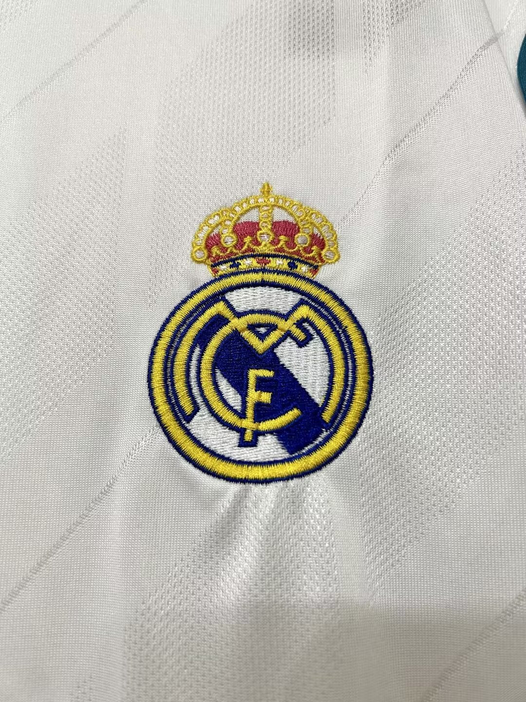Camiseta Retro de Hombre Real Madrid - Temporada 2017/18
