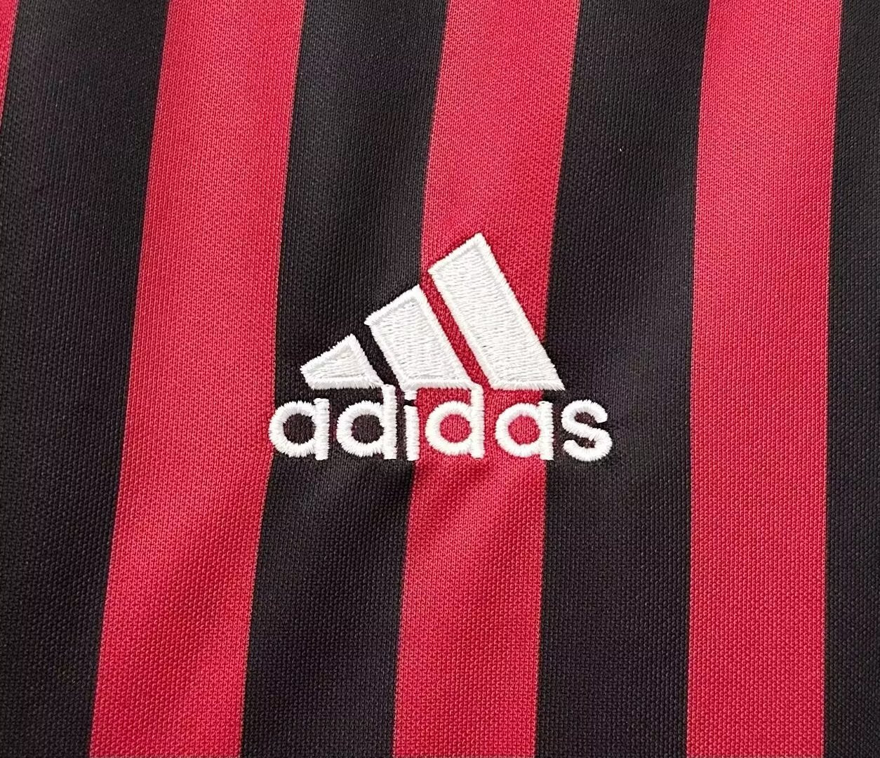 Jersey retro de hombre del equipo de Milán - 2011/12