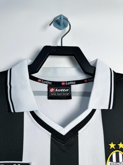 Camiseta retro de la Juventus para hombre - Temporada 2001/02