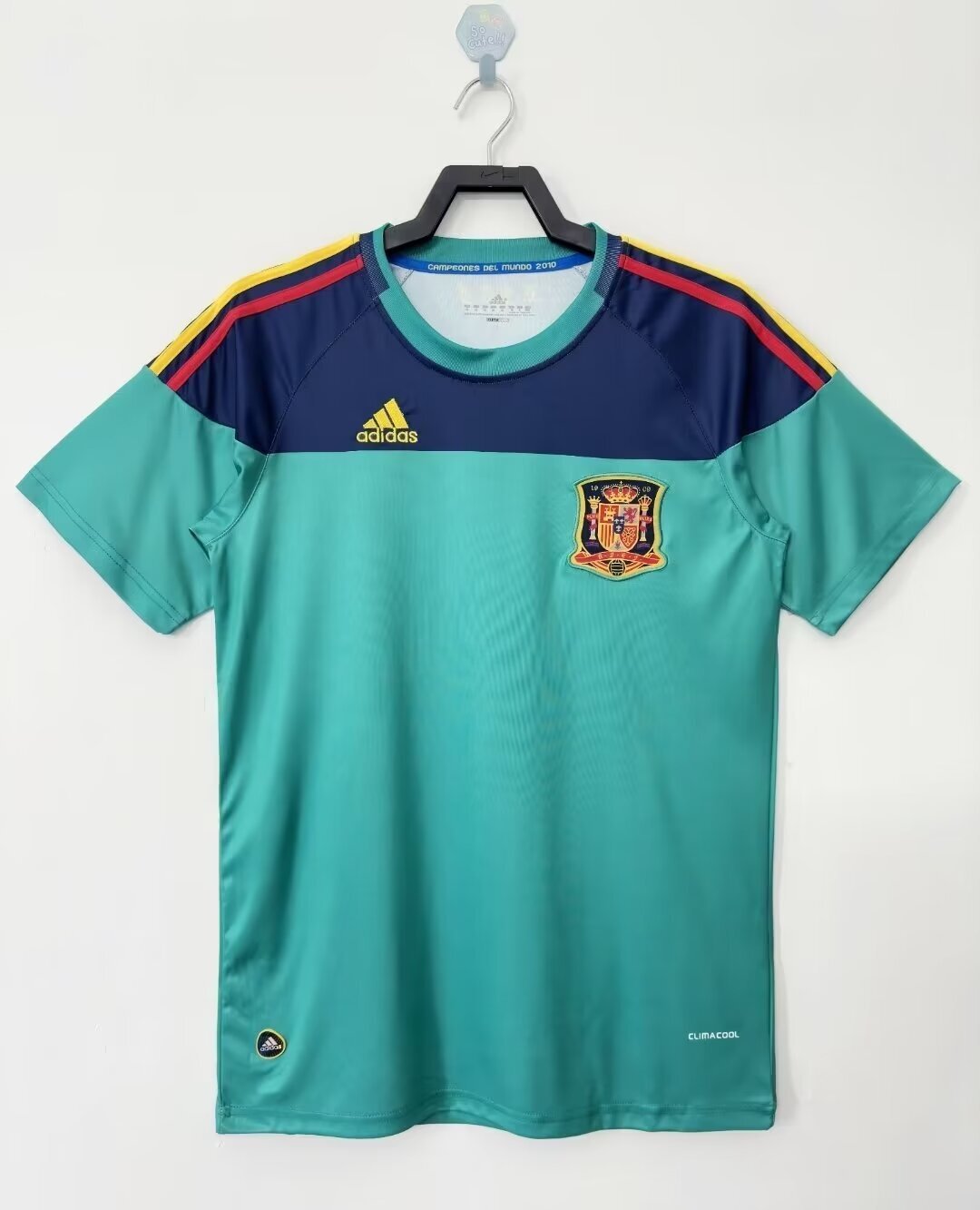 Man's Retro Jersey Spain National Team Green GK - 2010