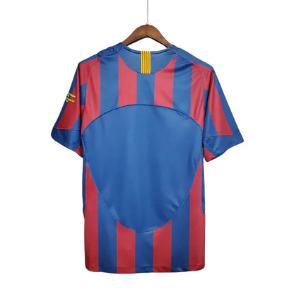 Jersey Barcelona Retro Azul e Vermelha Nike - 2006