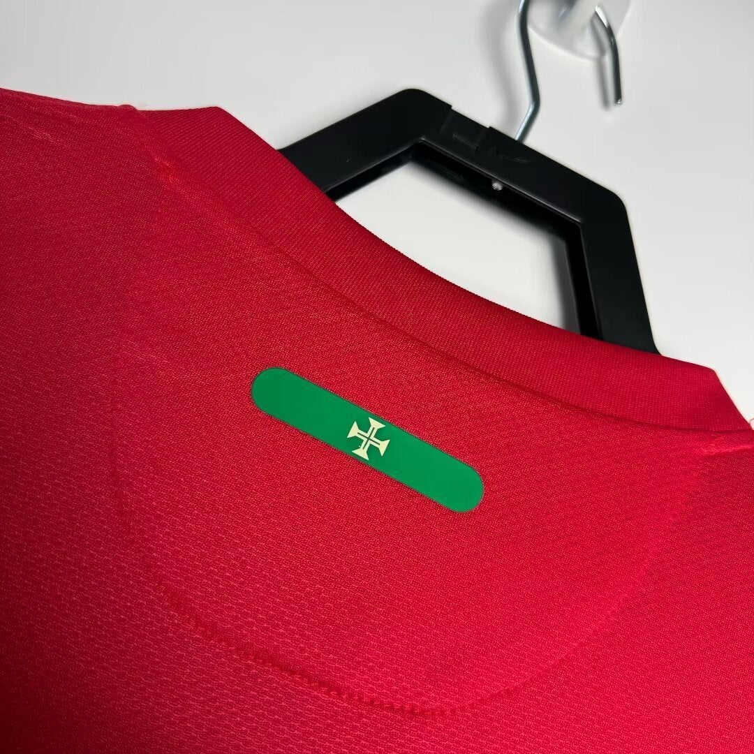 Man's Retro Jersey Portugal National Team - 2010