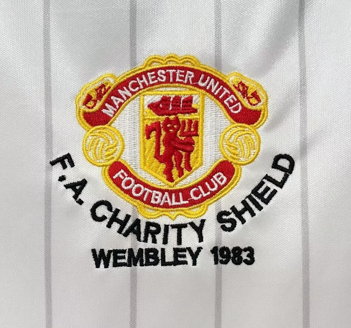 Camiseta retro de hombre del Manchester United - 1983
