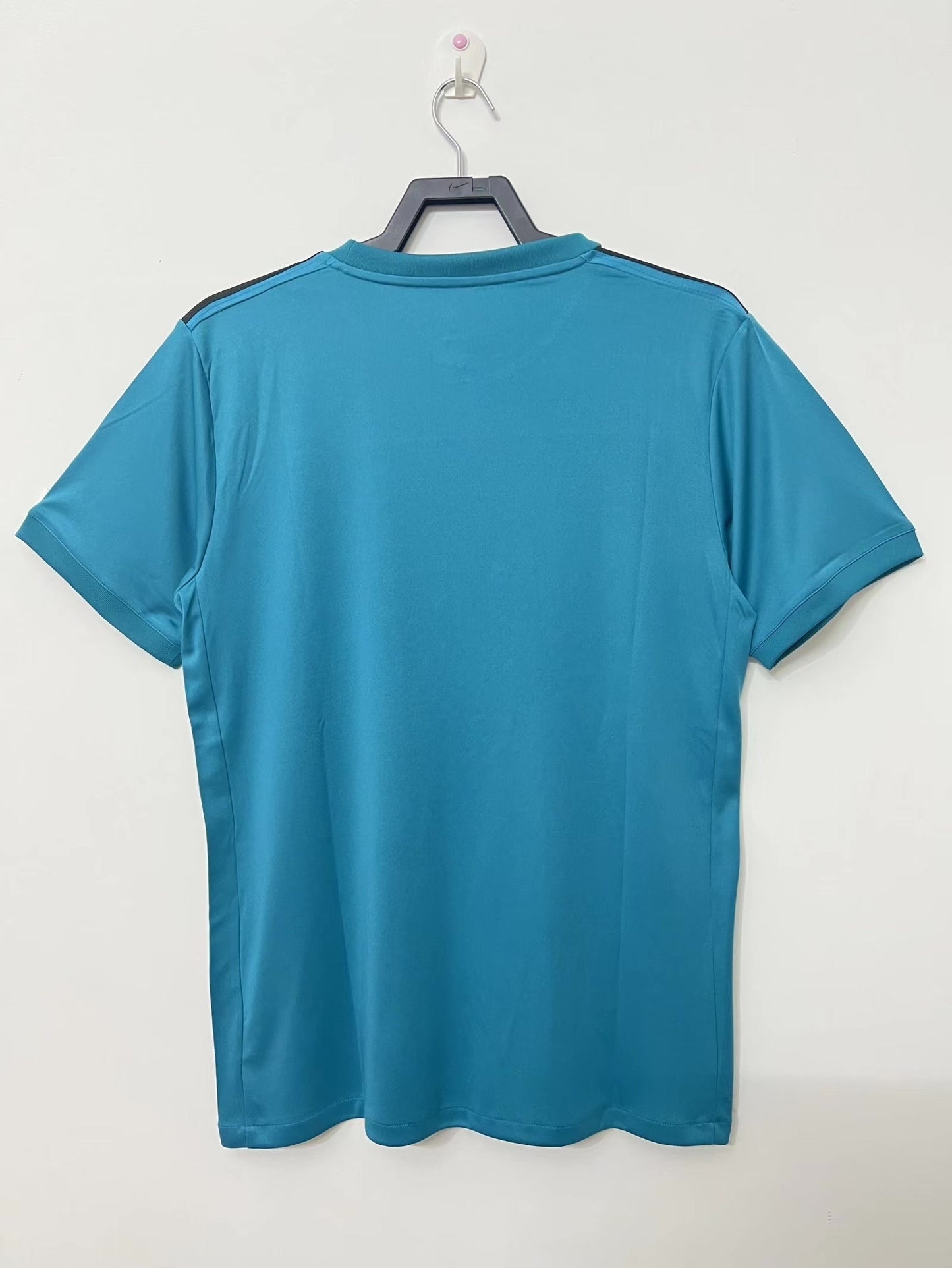 Camiseta Retro de Hombre Real Madrid - Temporada 2017/18