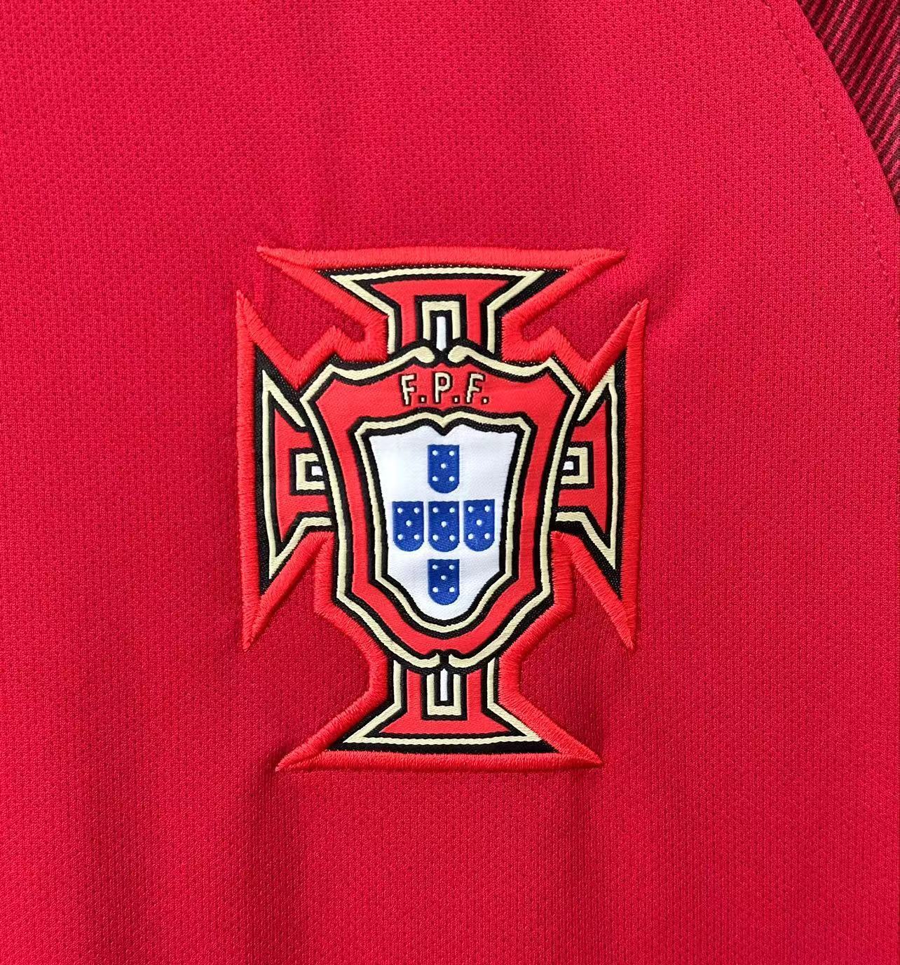 Man's Retro Jersey Portugal National Team - 2016