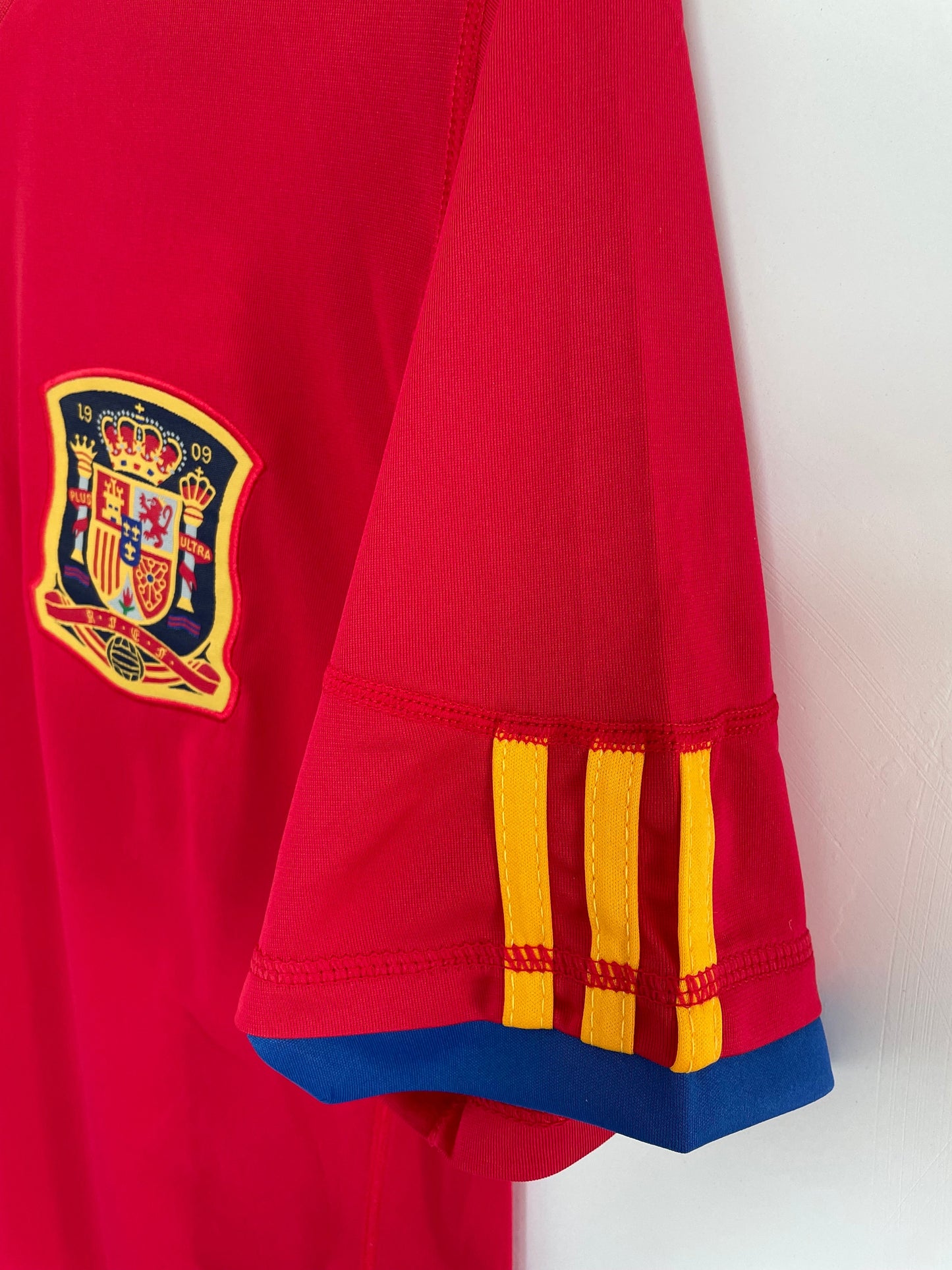 Man's Retro Jersey Spain National Team - 2010