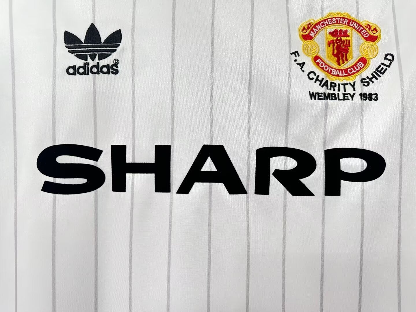 Camiseta retro de hombre del Manchester United - 1983