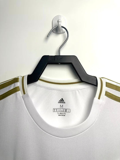 Camiseta retro de hombre del Real Madrid - 2019/2020