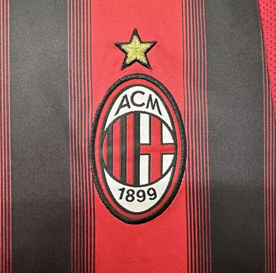 Camiseta retro de hombre del equipo de Milán - 2004/05