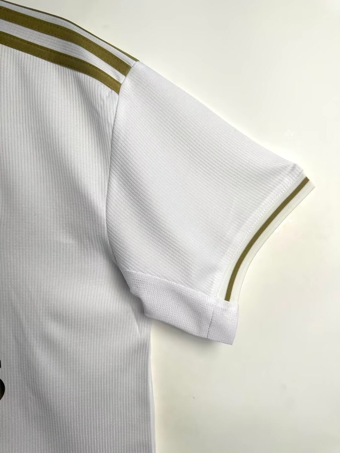 Camiseta retro de hombre del Real Madrid - 2019/2020
