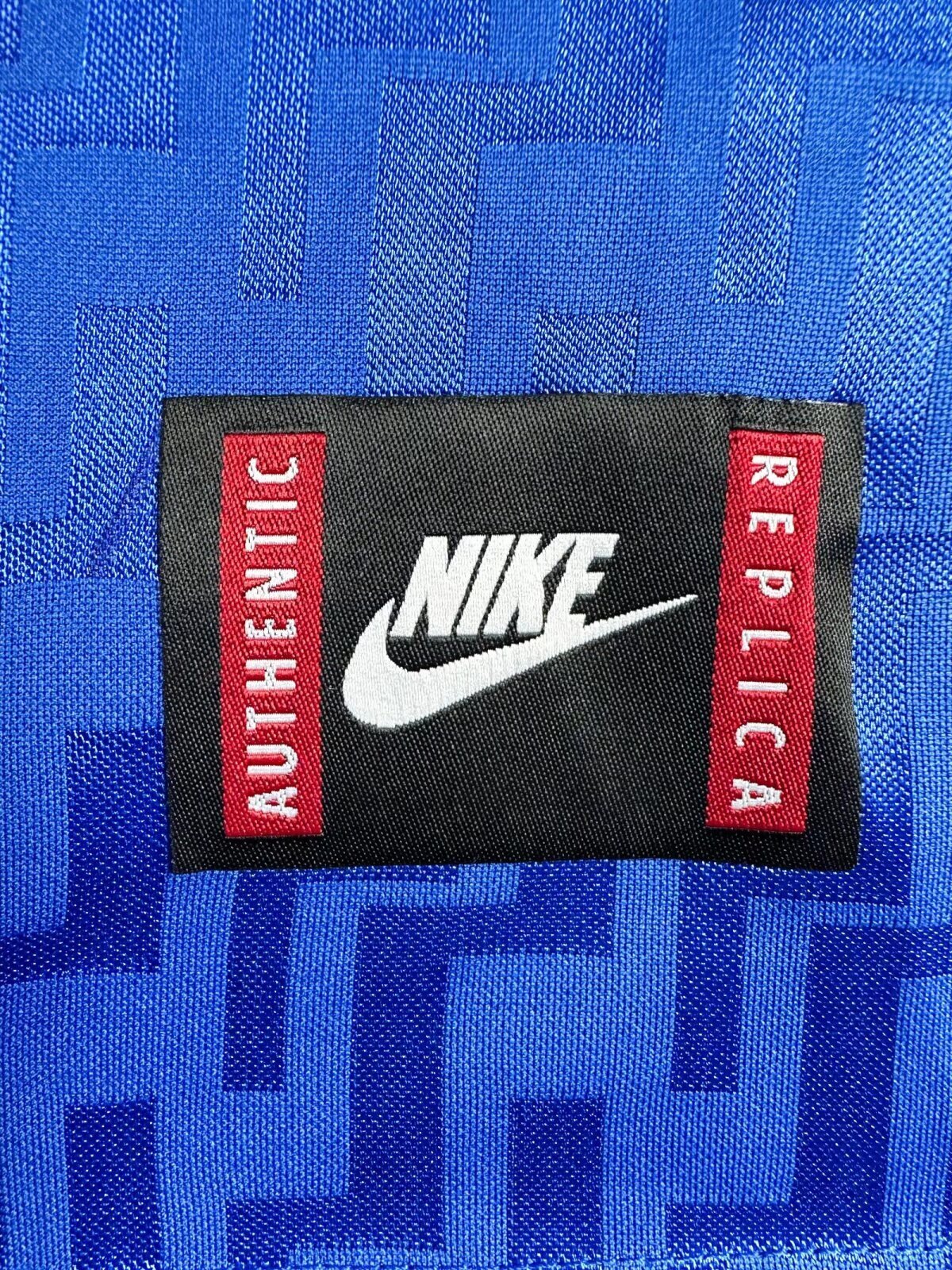 Camiseta Retro de la Selección Nacional Masculina de Italia - Local 1995