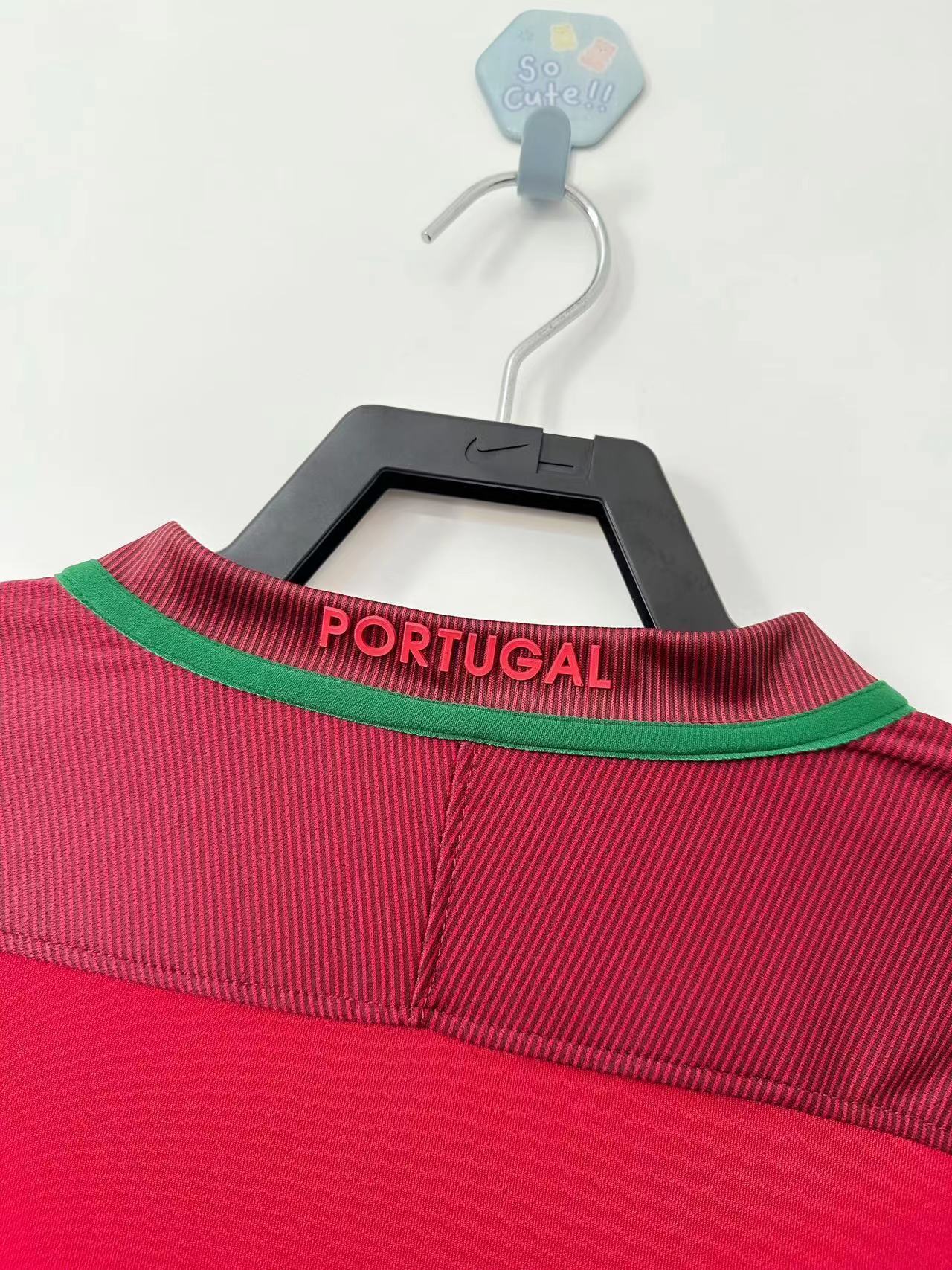 Man's Retro Long Sleeve Portugal National Team - 2016