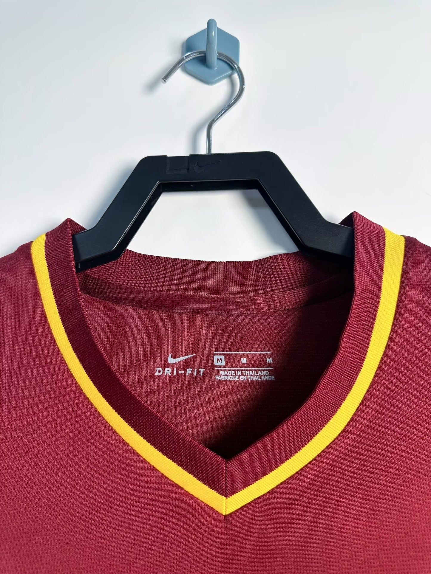 Man's Retro Jersey Portugal National Team Home - 2000