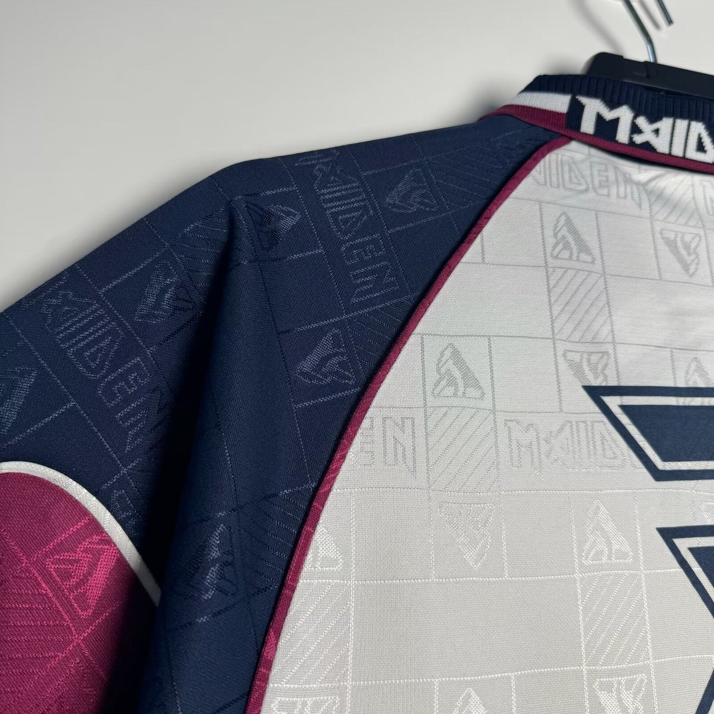 Camiseta retro de visitante del West Ham para hombre - 1999