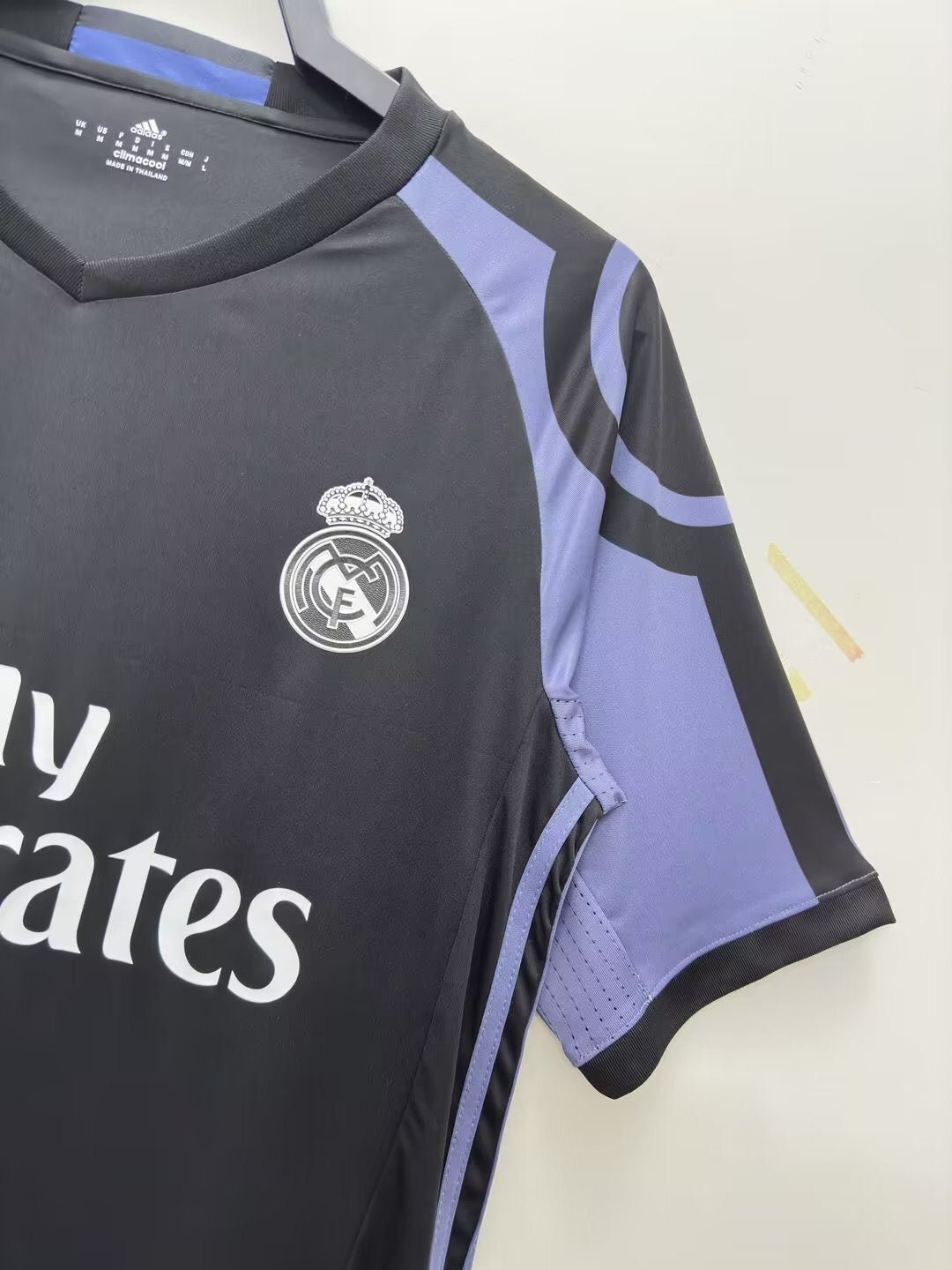 Camiseta Retro de Hombre Real Madrid - Temporada 2016/17