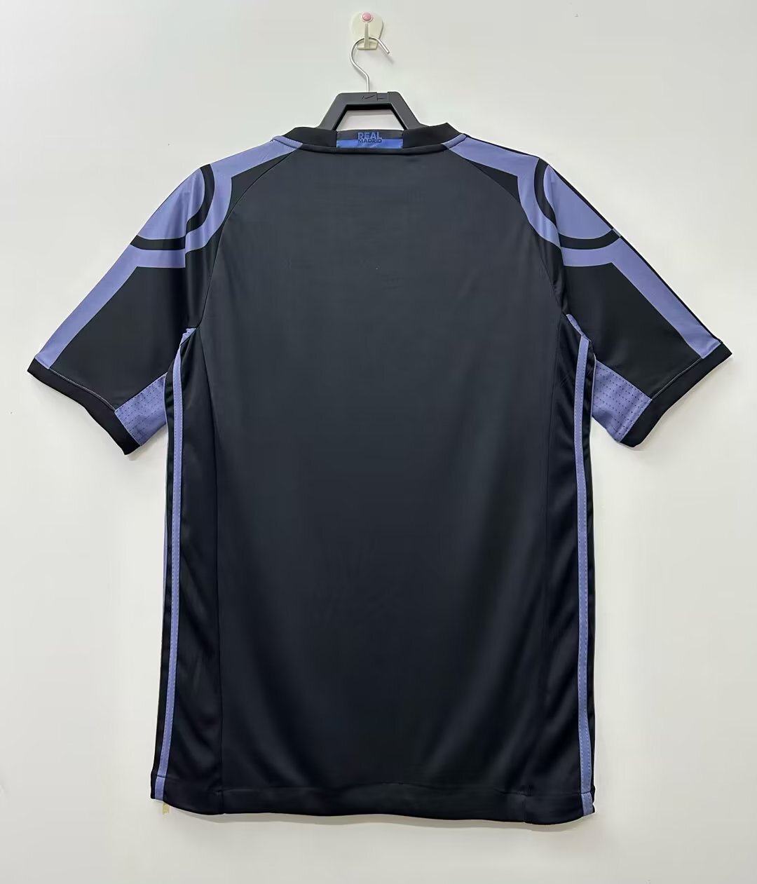 Camiseta Retro de Hombre Real Madrid - Temporada 2016/17