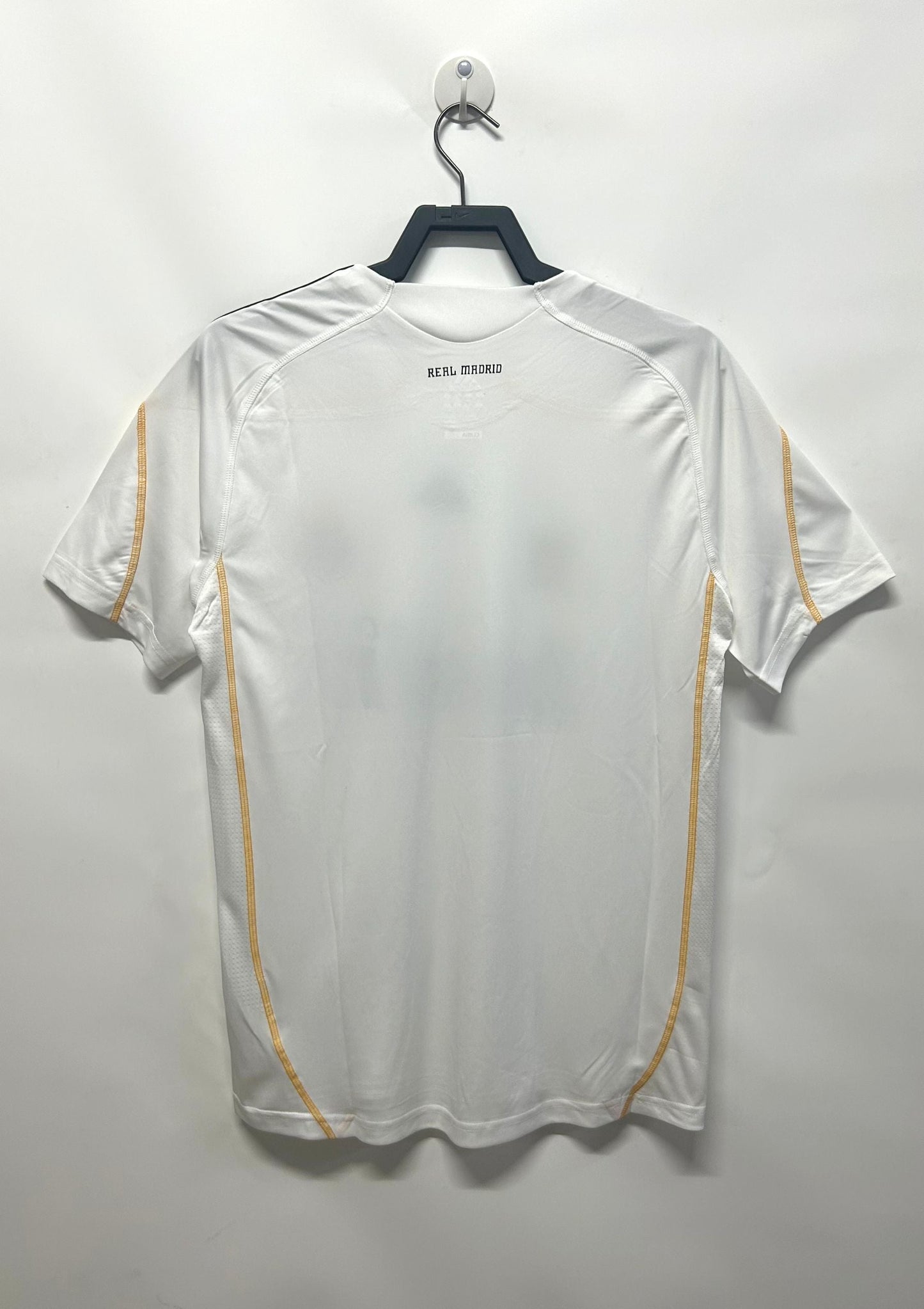 Camiseta retro de hombre del Real Madrid - 2009/2010