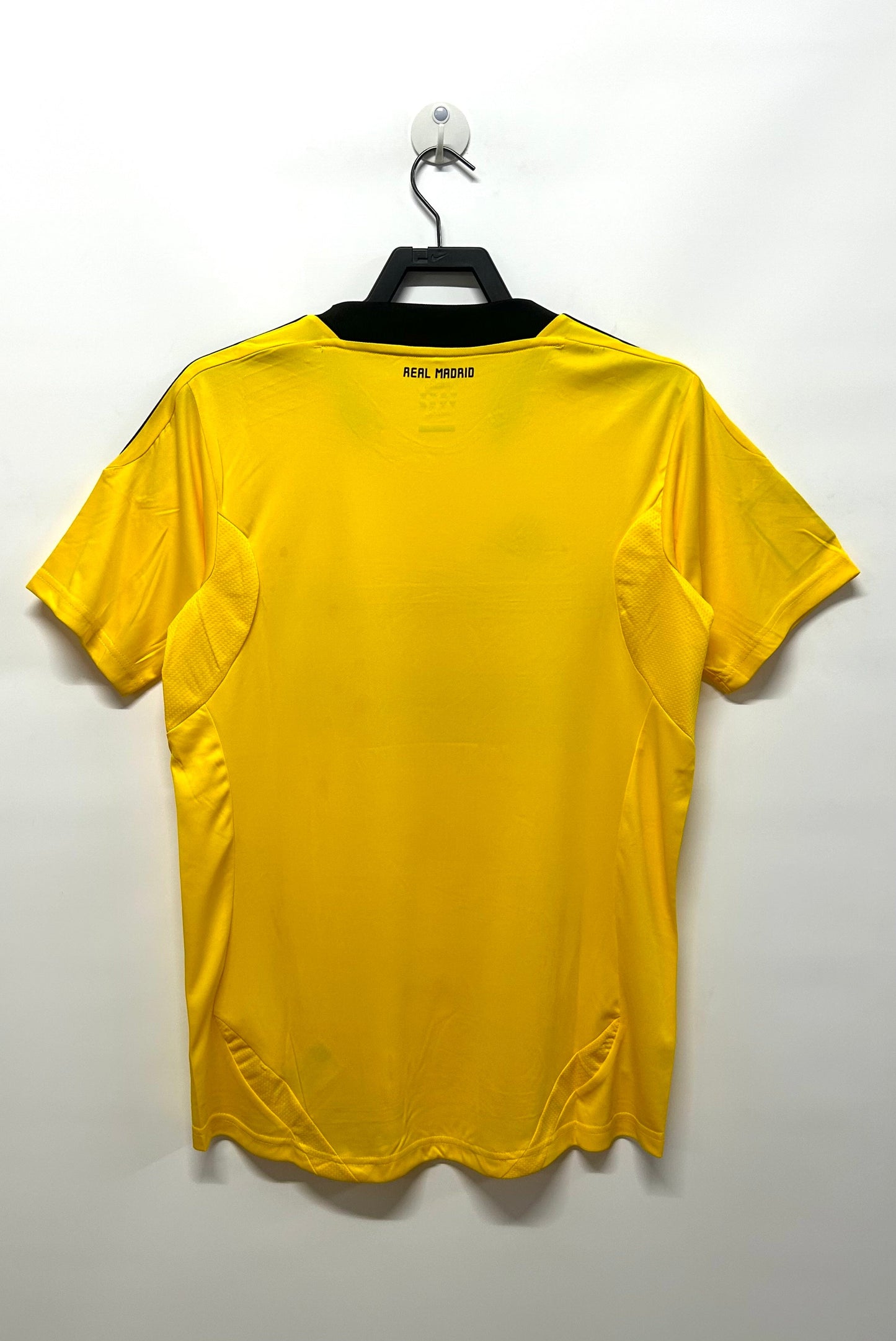 Man's Retro Jersey Real Madrid Team yellow GK - 2011/2012