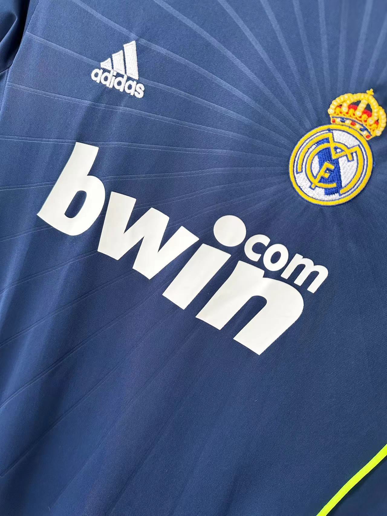 Camiseta Retro de Hombre del Real Madrid - Temporada 2010/11