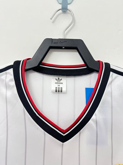 Camiseta retro de hombre del Manchester United - 1983