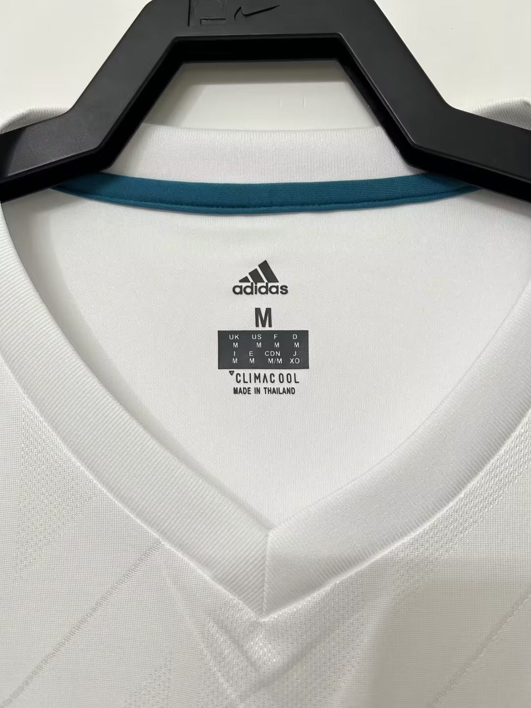 Camiseta Retro de Hombre Real Madrid - Temporada 2017/18