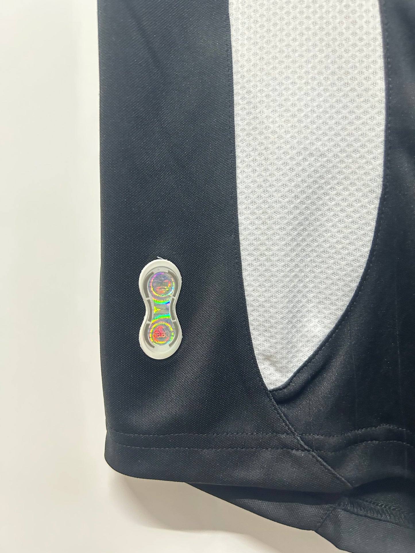 Camiseta Retro de Hombre del Real Madrid - 2006/2007