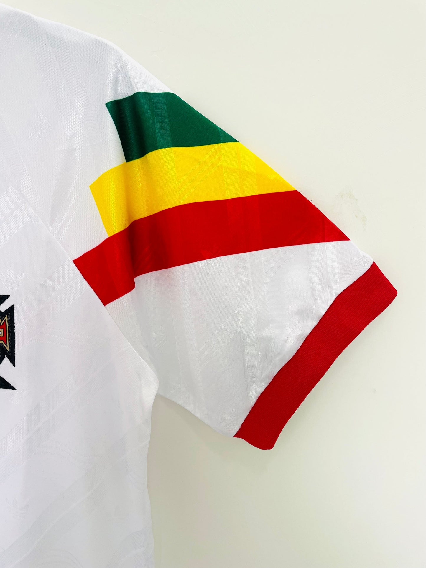 Man's Retro Jersey Portugal National Team Away - 1992/94