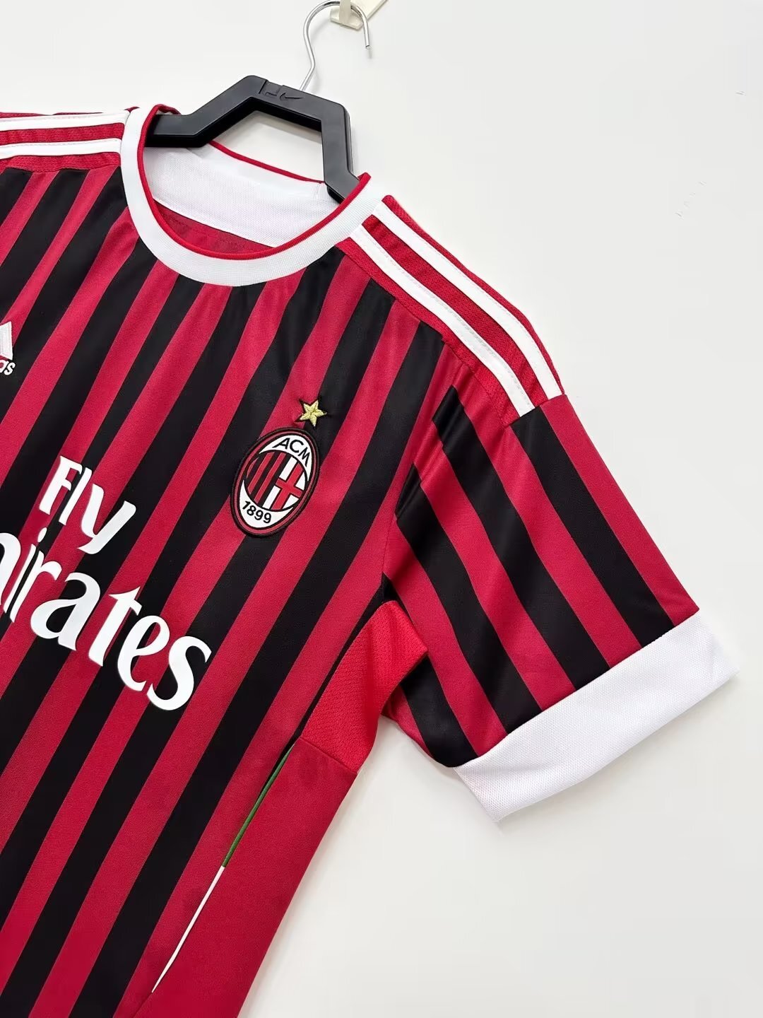 Jersey retro de hombre del equipo de Milán - 2011/12