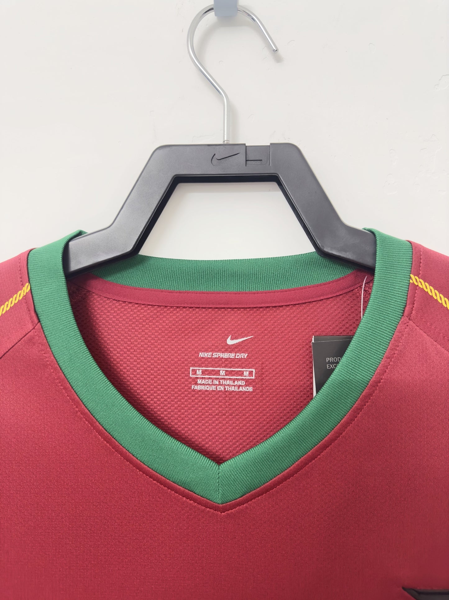 Man's Retro Jersey Portugal National Team - 2006