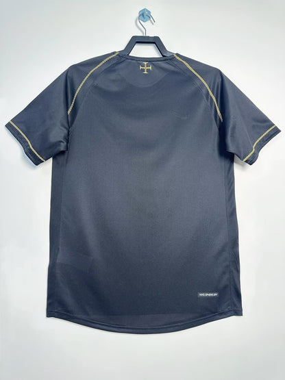Man's Retro Jersey Portugal National Team Away - 2006