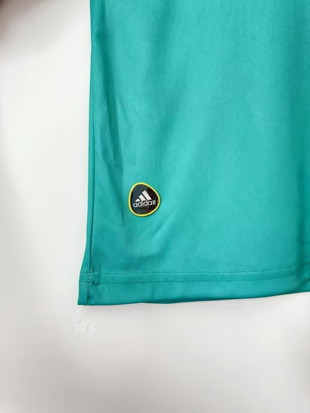 Man's Retro Jersey Spain National Team Green GK - 2010