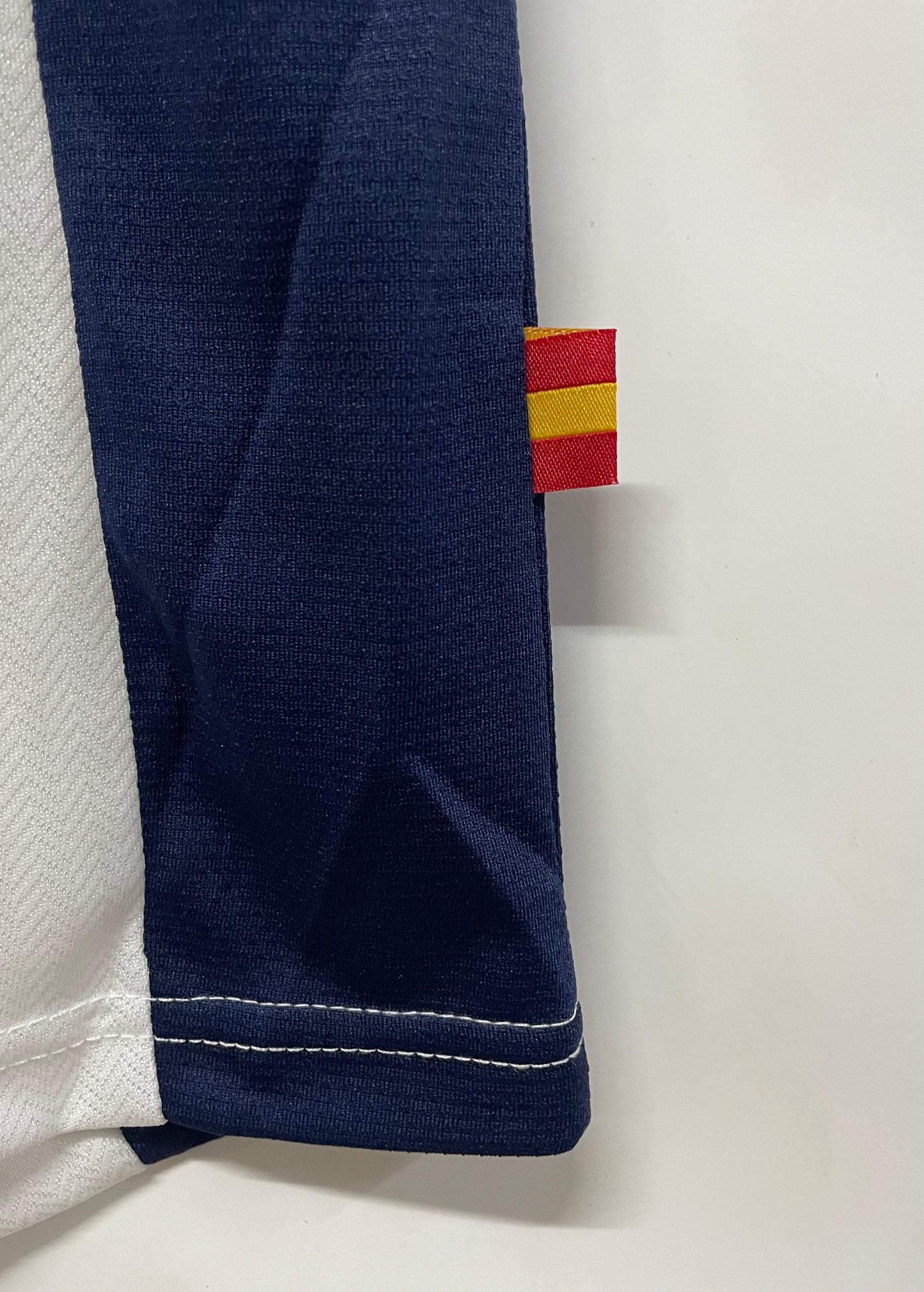 Man's Retro Jersey Spain National Team Away - 1998