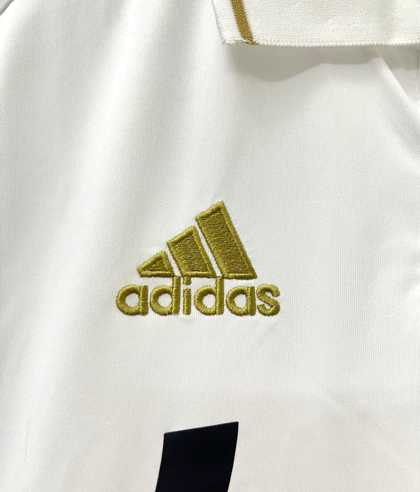 Camiseta Retro Real Madrid para Hombre - Temporada 2011/12