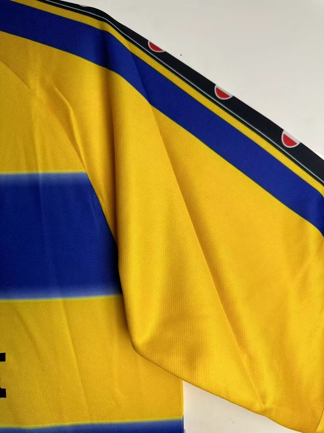 Man's Retro Jersey Parma Calcio Team Home - 1999/00