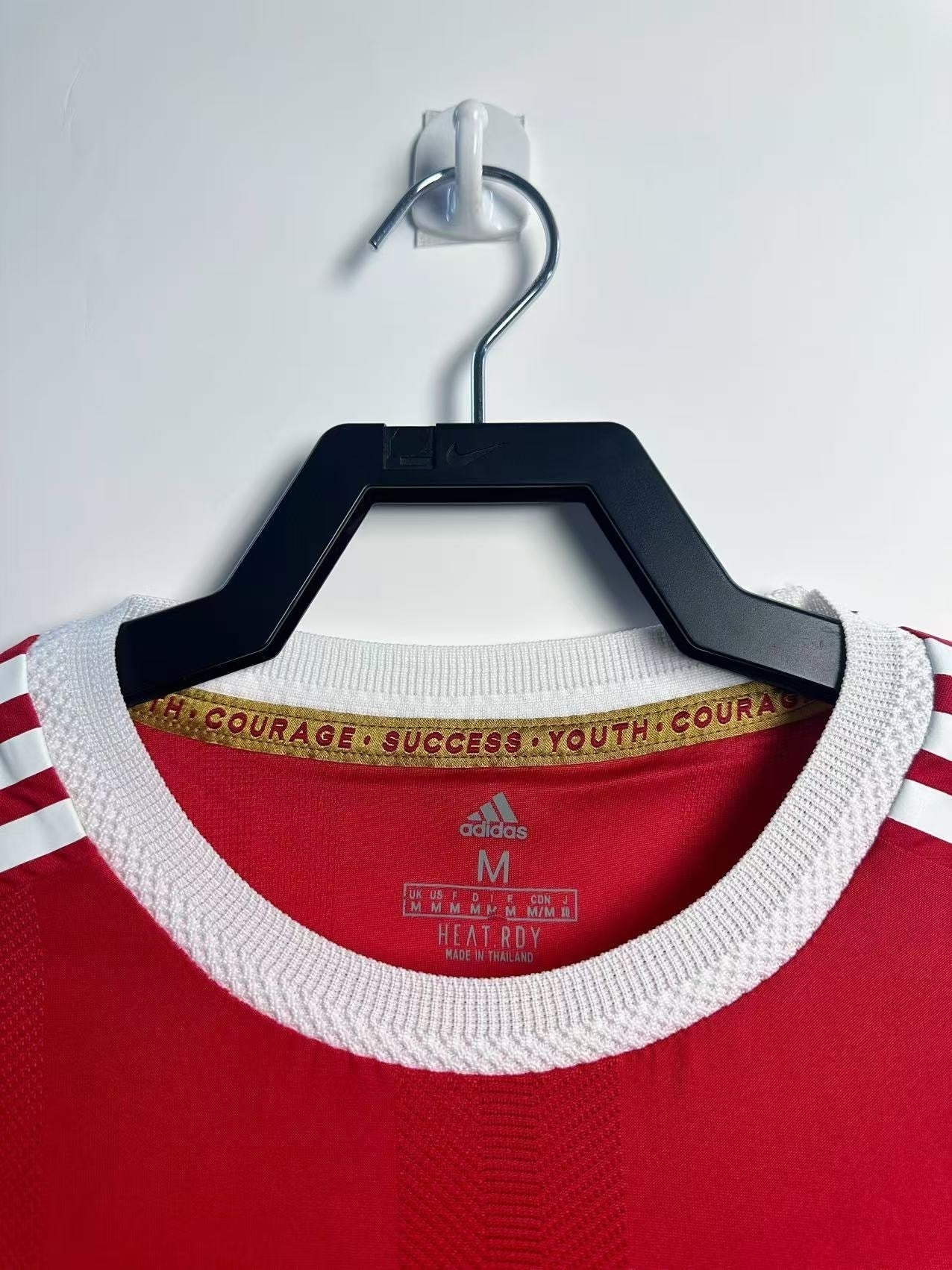 Camiseta Retro de Hombre Manchester United - Temporada 2021/22