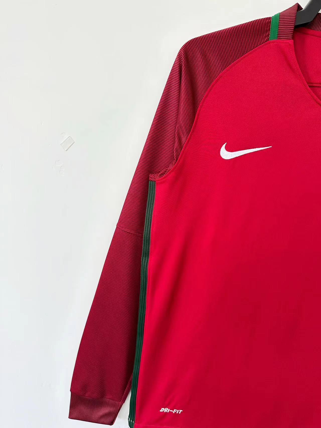 Man's Retro Long Sleeve Portugal National Team - 2016