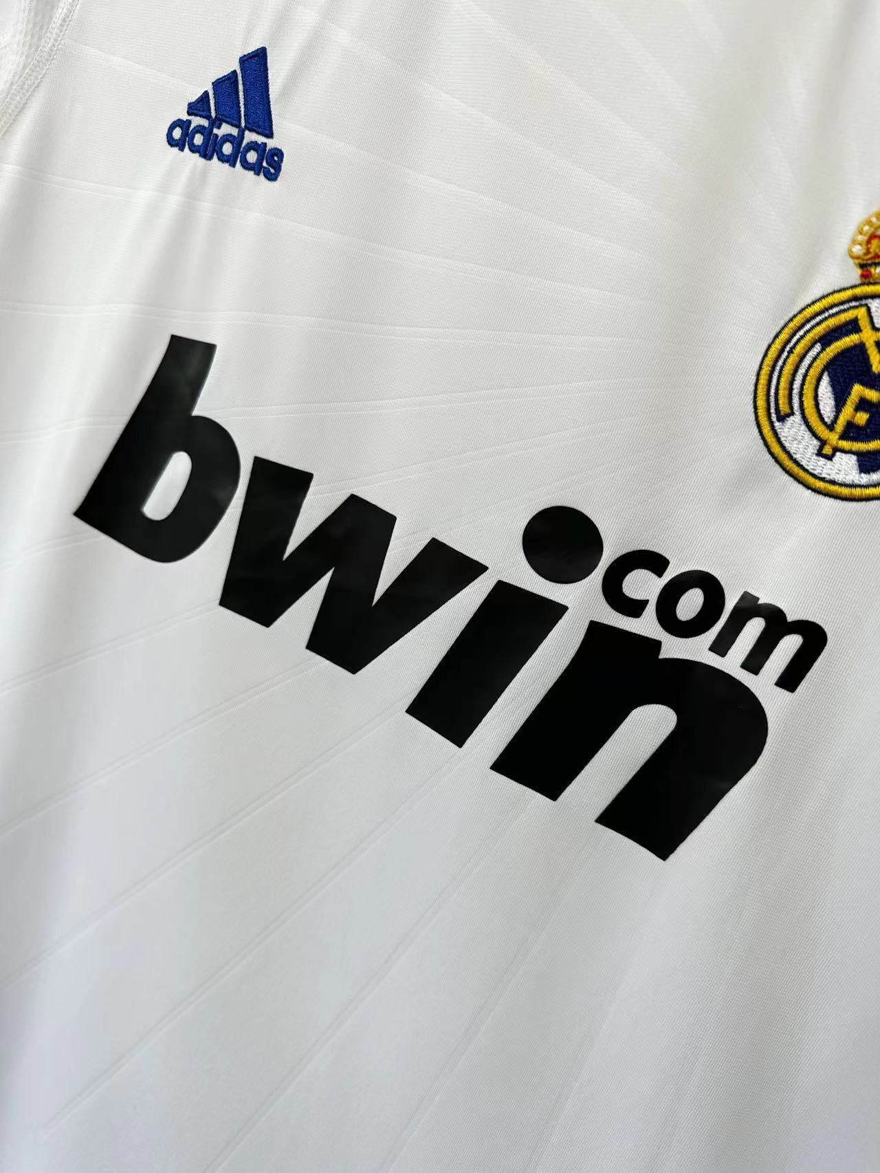 Camiseta Retro de Hombre Real Madrid - 2010/11
