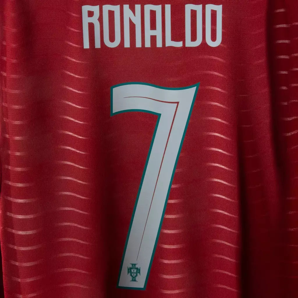 Man's Long Sleeve Portugal National Team Home - 26/27