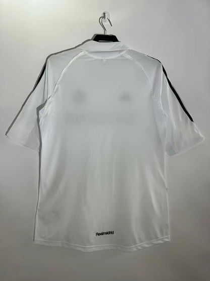 Camiseta retro de hombre del Real Madrid - Temporada 2005/2006