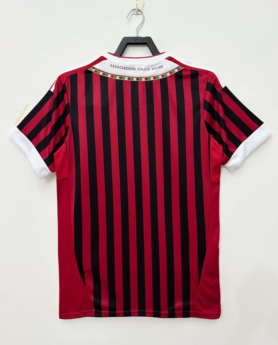 Jersey retro de hombre del equipo de Milán - 2011/12