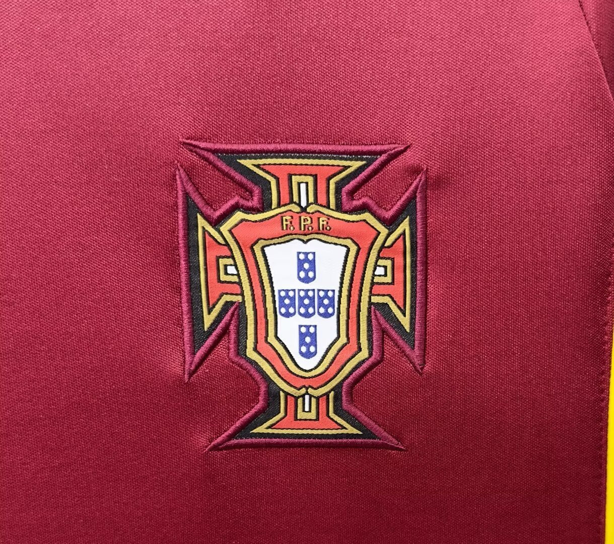 Man's Retro Jersey Portugal National Team - 1998