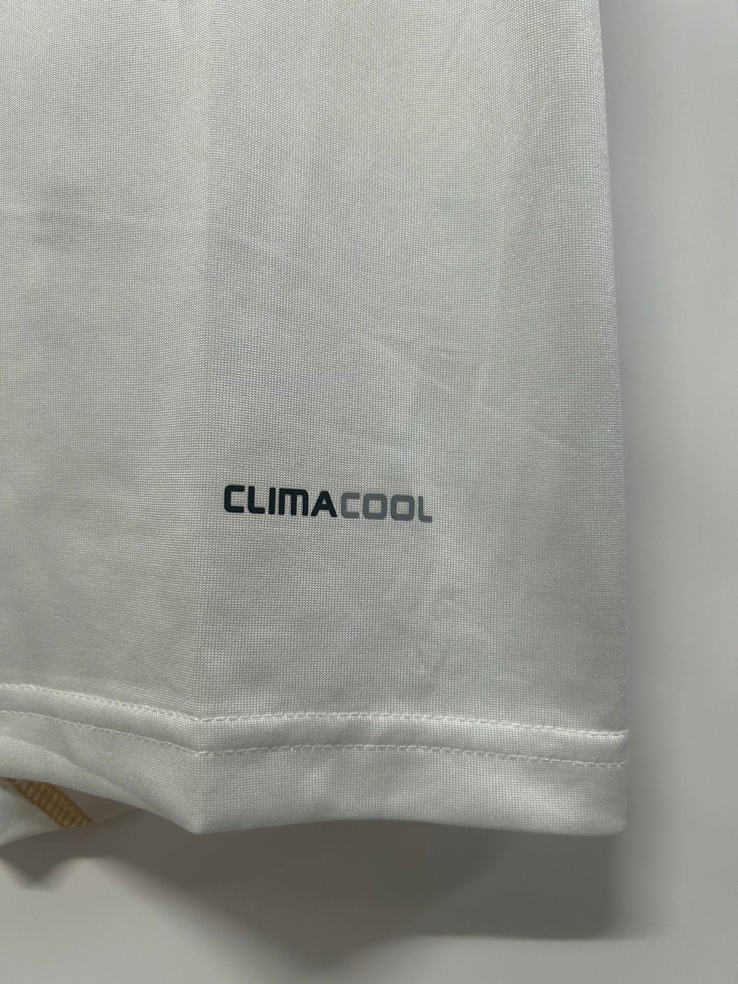 Camiseta retro de hombre del Real Madrid - 2009/2010