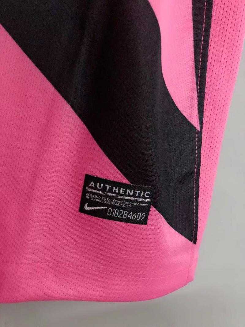 Maillot Rétro Homme Juventus Rose - 2011/12