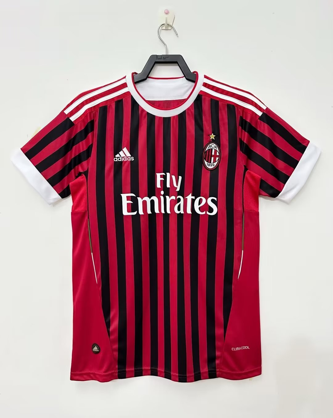 Jersey retro de hombre del equipo de Milán - 2011/12