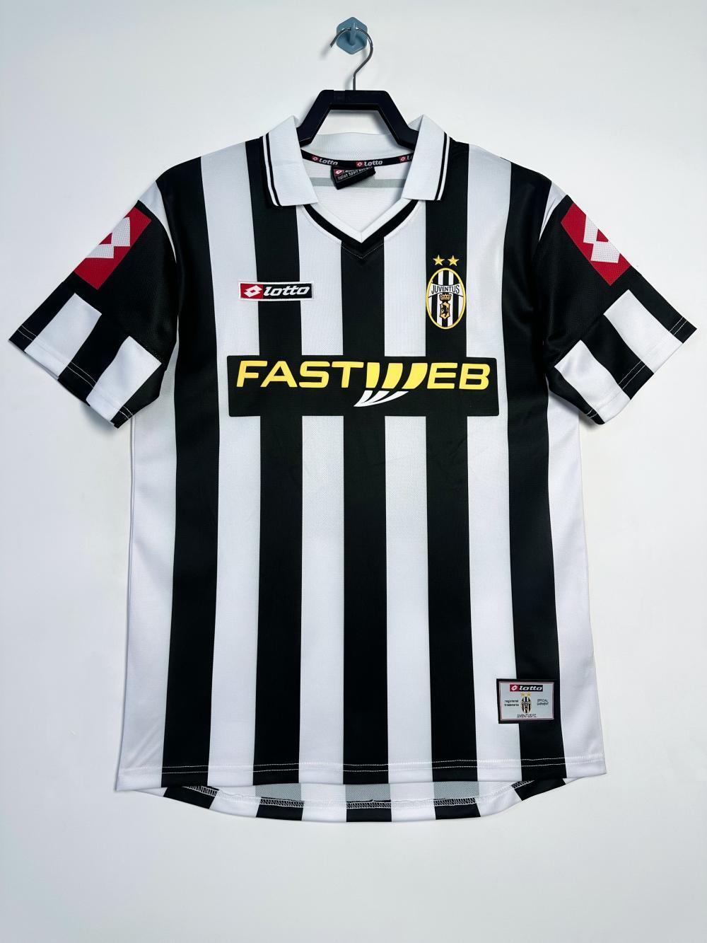 Camiseta retro de la Juventus para hombre - Temporada 2001/02
