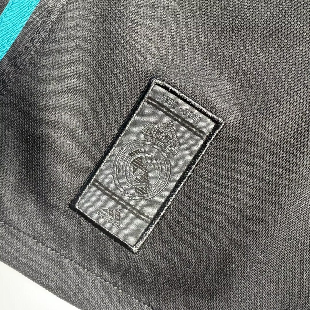 Camiseta retro de hombre del Real Madrid de visitante - 2017/2018