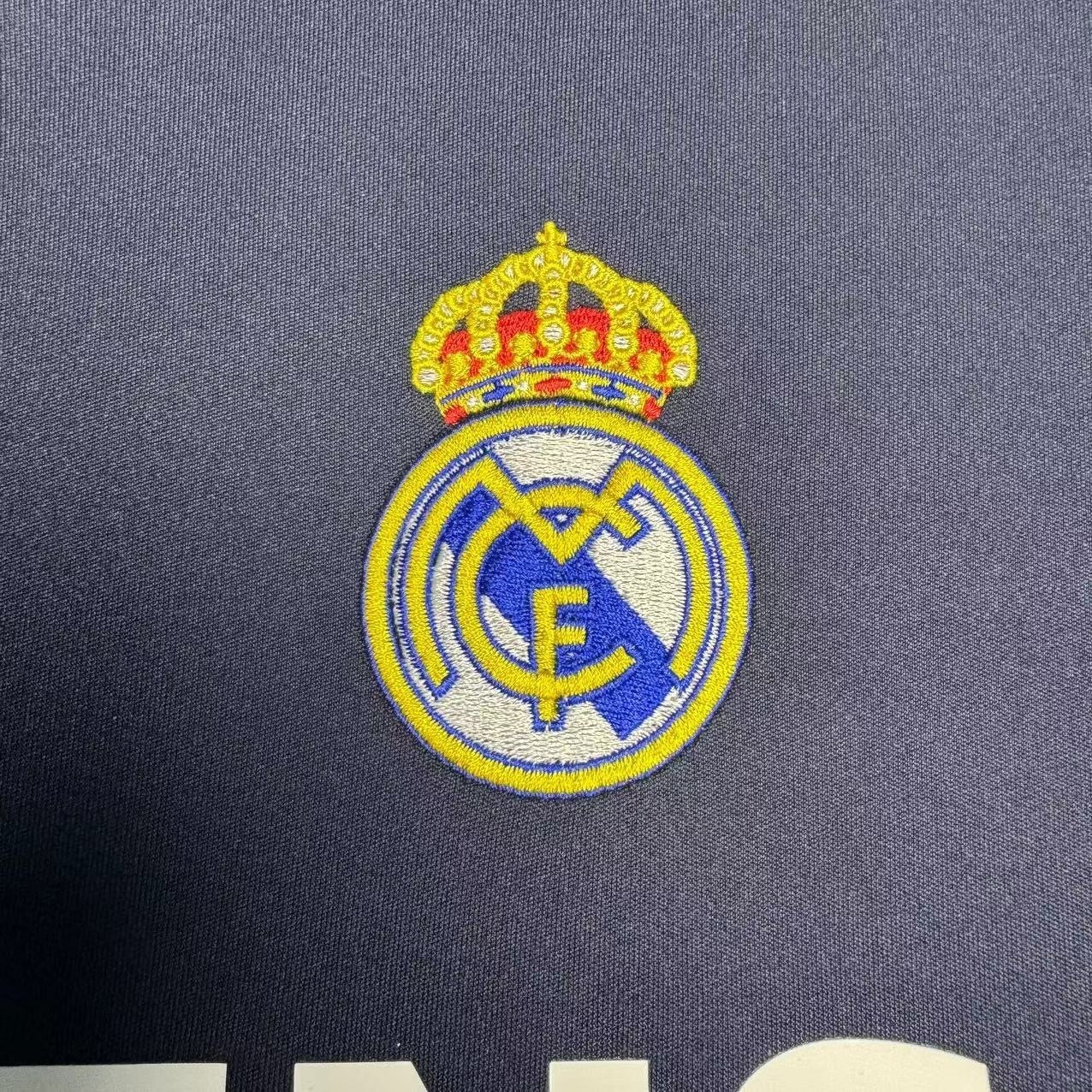 Camiseta Retro de Hombre del Real Madrid - Temporada 2004/2005