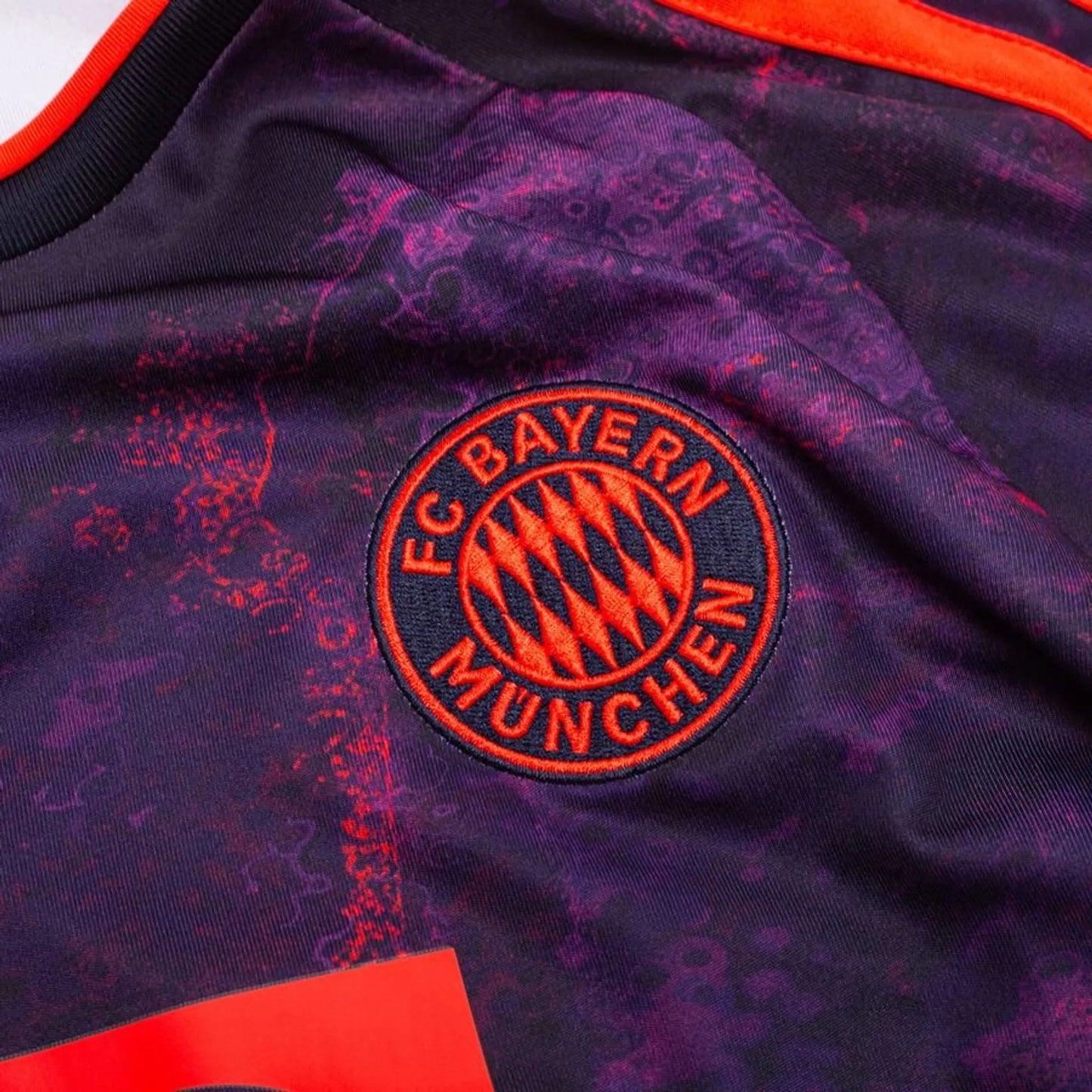Man's Jersey Bayern Munchen Team Third - 26/27